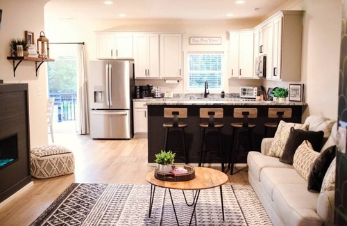 Sevierville Casa | Minutes From Gatlinburg, Pigeon Forge, Game Room!