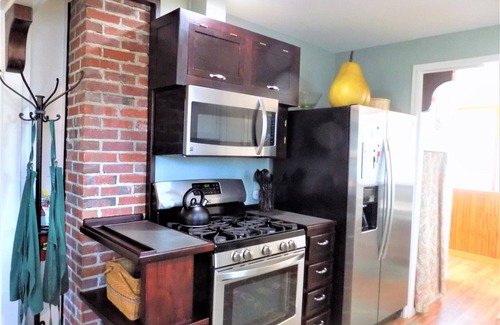 Pensacola Cabaña | Minutes from marinas, downtown, bases and more!