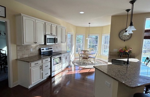 Saratoga Springs Casa | Minutes from Saratoga Race Track! 5 bedroom home with resort style backyard