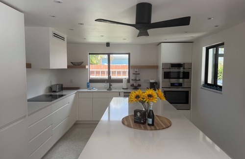 South Gate Ridge Casa | Minutes from Siesta Key, Heated saltwater pool, Outdoor space