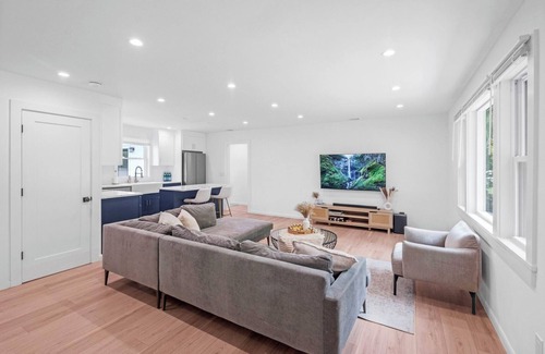 Southampton Casa | Minutes from the beach, brand new 4 bedroom