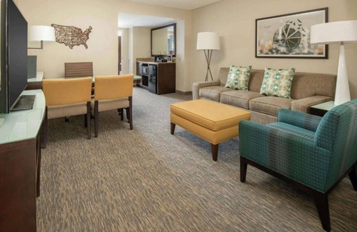 Renton Casa | Minutes from transit and Sea-Tac Airport
