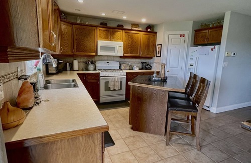 Mayfield Casa | Toronto Valley Getaway Home & Hot Tub (18 al 24 de agosto) ¡ESPECIAL DISPONIBLE!