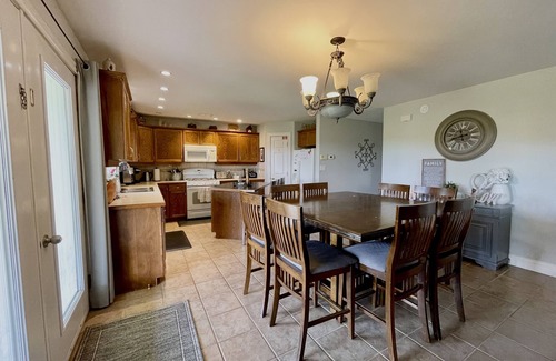 Mayfield Casa | Toronto Valley Getaway Home & Hot Tub (18 al 24 de agosto) ¡ESPECIAL DISPONIBLE!