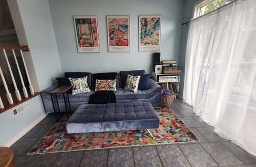 Saratoga Springs Casa | Minutes to the track, right on the lake. Pet friendly home with A/C, and views!