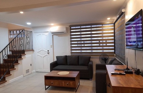 Binan City Casa | Minutes to Enchanted Kingdom park and Tagaytay -Great for Staycation!