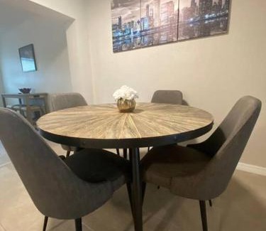 Bearss Plaza Casa | Minutes to Fairgrounds, Hard Rock, & Busch Gardens