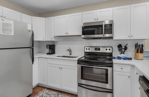 Seagrove Beach Condominio | Minutes to the Beach @ Beachwood Villas 4C in Seagrove - 2 Pools, 1st Floor