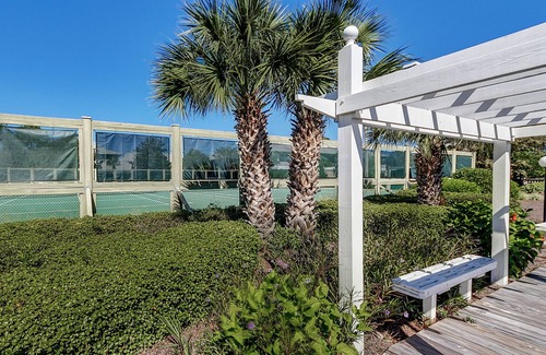 Seagrove Beach Condominio | Minutes to the Beach @ Beachwood Villas 4C in Seagrove - 2 Pools, 1st Floor