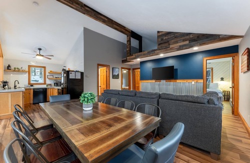 Bridgewater Corners Casa | Minutes to Skiing/Hot Tub/Arcades