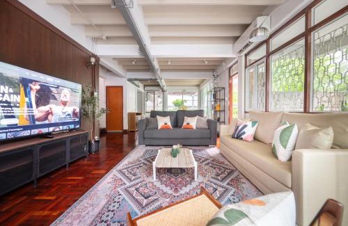 Bangkok Central Business District Villa | MIQ S22 Pool Villa PhromPhong Emsphere 5BR