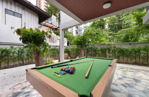 Bangkok Central Business District Villa | MIQ S22 Pool Villa PhromPhong Emsphere 5BR