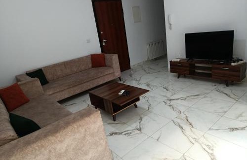 Ariana Apartamento | Mira house