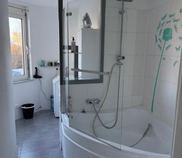 Leonberg Apartamento | Miracle House mit Terrasse, Parkplatz & Top-Ausstattung in Leonberg