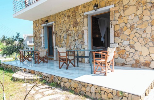 Arillas Apartamento | 'Mirage Arillas Estudio Tipo B11' con vistas al mar, piscina compartida y Wi-Fi