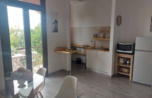 Morosolo Apartamento | Miralago apartment with garden by the lake