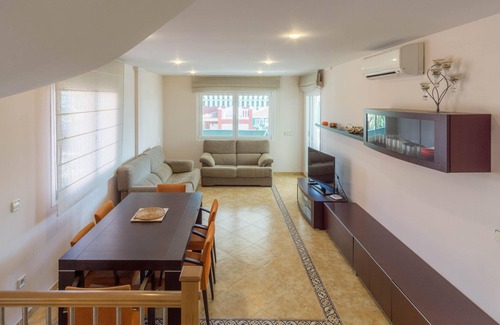 Peñíscola Chalet De Esquí | Grande Villa privada, 4 dormitorios , 3 baños, aire acondicionado , piscina, Wifi