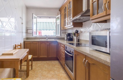 Peñíscola Chalet De Esquí | Grande Villa privada, 4 dormitorios , 3 baños, aire acondicionado , piscina, Wifi