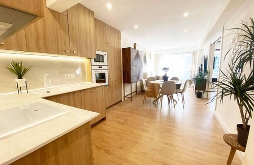 San Sebastián Apartamento | Miramar: Exclusive luxurious flat, parking, terrace, new!