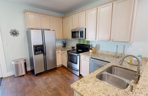 Destin Casa | Miramar Palms #5 3 Bedroom Condo by RedAwning