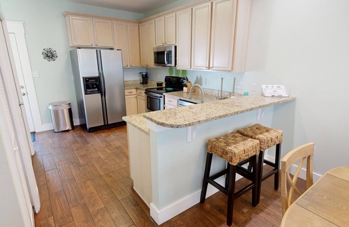 Destin Casa | Miramar Palms #5 3 Bedroom Condo by RedAwning