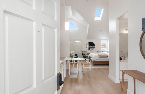 Half Moon Bay Casa | Miramar Penthouse Coastal Elegance in the Heart of Half Moon Bay