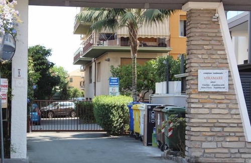 Arma di Taggia Apartamento | Apartamento Miramare 2 en un complejo residencial.
