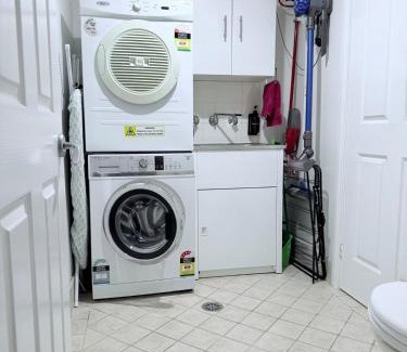 Miranda Apartamento | Miranda Retreat Stylish 1-Bedroom Near Cronulla & Sydney Airport