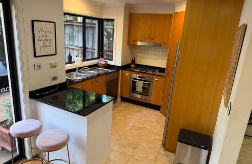 Miranda Apartamento | Miranda Retreat Stylish 1-Bedroom Near Cronulla & Sydney Airport