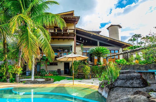 Tesouro da Colina Casa | Casa Ilhabela - Mirador de Carijós, amplia y con vista panorámica al mar
