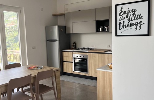 Piazza-Tralia-Pendolo Apartamento | Miravesuvio, apartment overlooking the Bay of Naples