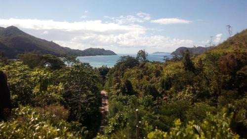 Anse Volbert Village Casa | Mirella Villa