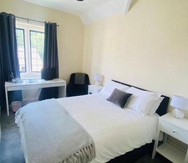 Robert Town Cama Y Desayuno | Mirfield Monastery B&B
