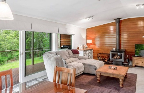 Merrijig Casa | Mirimvale - Merrijig - Sleeps 14