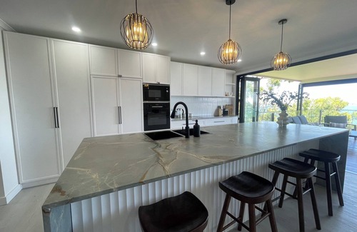 Mirrabooka Casa | Mirrabooka Magic - Luxury By The Lake