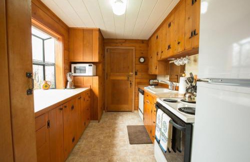 Bend Casa | Mirror Pond bungalow