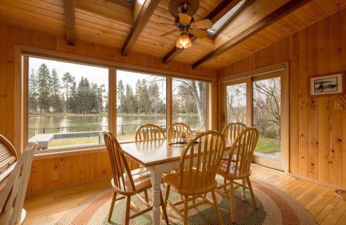 Bend Casa | Mirror Pond bungalow
