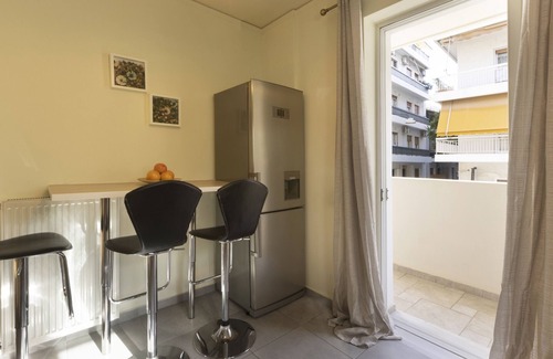 Makrigianni Apartamento | MisaraliotouA3 · 3BR Prime APT a breath away from