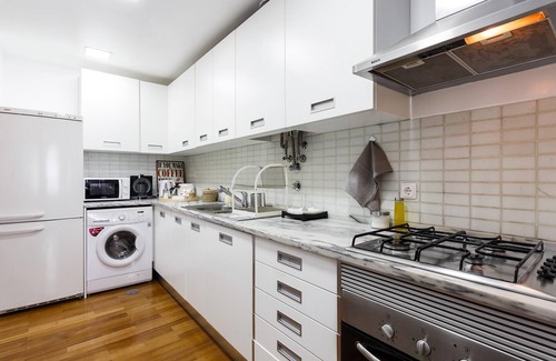 Encarnacao Apartamento | Misha s Place at Bairro Alto