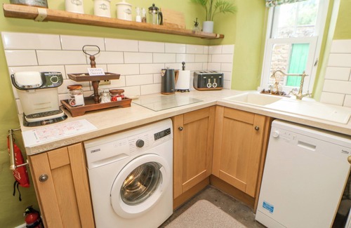 Hawes Cabaña | MISS BURROW'S HOUSE, pet friendly, character holiday cottage in Hawes