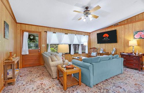 Wimberley Casa | Miss Lilian's House