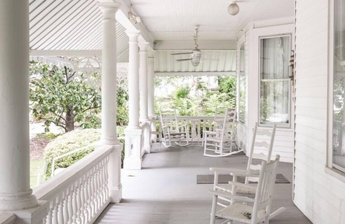 Opelika Casa | Miss Sidney's Historic Opelika Home by 360 Destinations