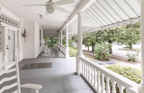 Opelika Otro | Miss Sidney`s Historic Opelika Home - 2 Bedroom Option