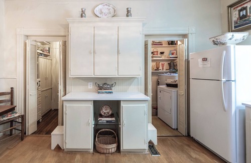 Opelika Casa | Miss Sidney`s Historic Opelika Home