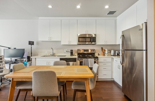 Mission District Apartamento | Mission 1 BR w/ Office by Anyplace - 11453