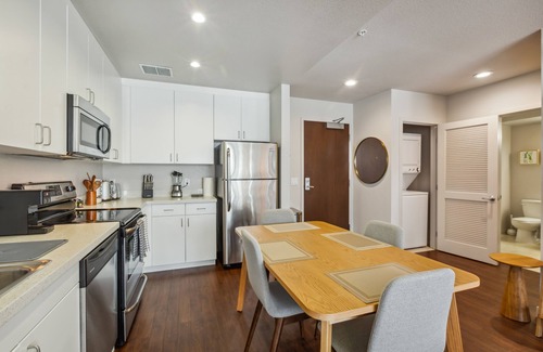 Mission District Apartamento | Mission 1 BR w/ Office by Anyplace - 11453