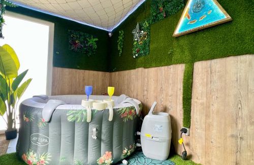 Chasseneuil-du-Poitou Casa | MissionScope Maison avec Jacuzzi à 5 min du Parc