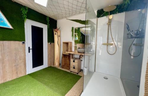 Chasseneuil-du-Poitou Casa | MissionScope Maison avec Jacuzzi à 5 min du Parc