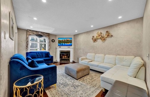 East Credit Apartamento | Mississauga Retreat: Your Spacious 5-Bedroom Home