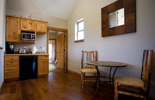 Huson Casa | Missoula Private Riverfront Luxury